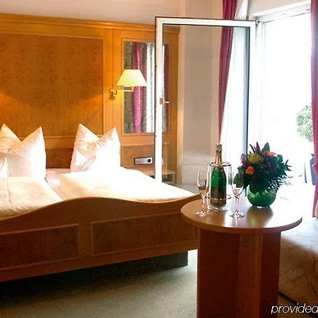 Roter Loewe Hotel