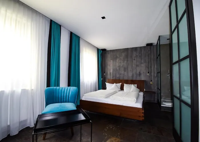 Hotel Akzent Roter Löwe 3*