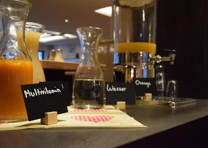 Akzent Roter Löwe 3*